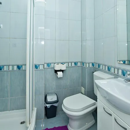 Zorana Hostel